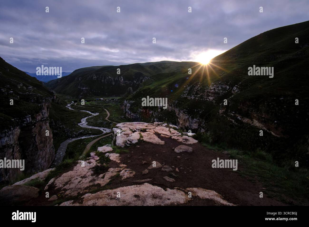 Beau paysage touristique dans Shucto Canyon, un endroit imposant et magnifique plein de nature du lever au coucher du soleil, il est paradisiaque. Banque D'Images