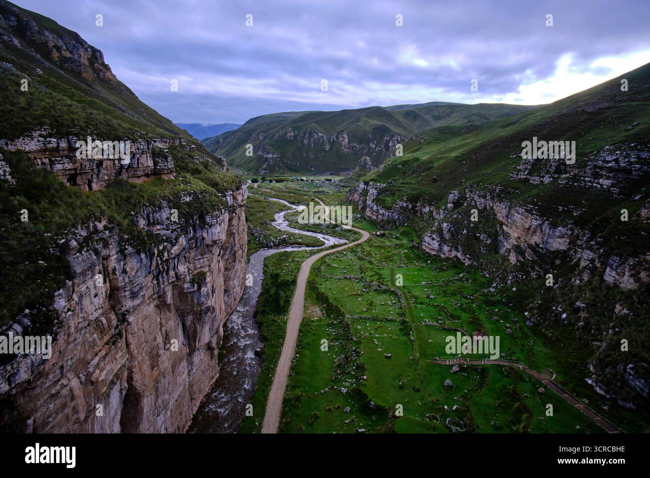 Beau paysage touristique dans Shucto Canyon, un endroit imposant et magnifique plein de nature du lever au coucher du soleil, il est paradisiaque. Banque D'Images