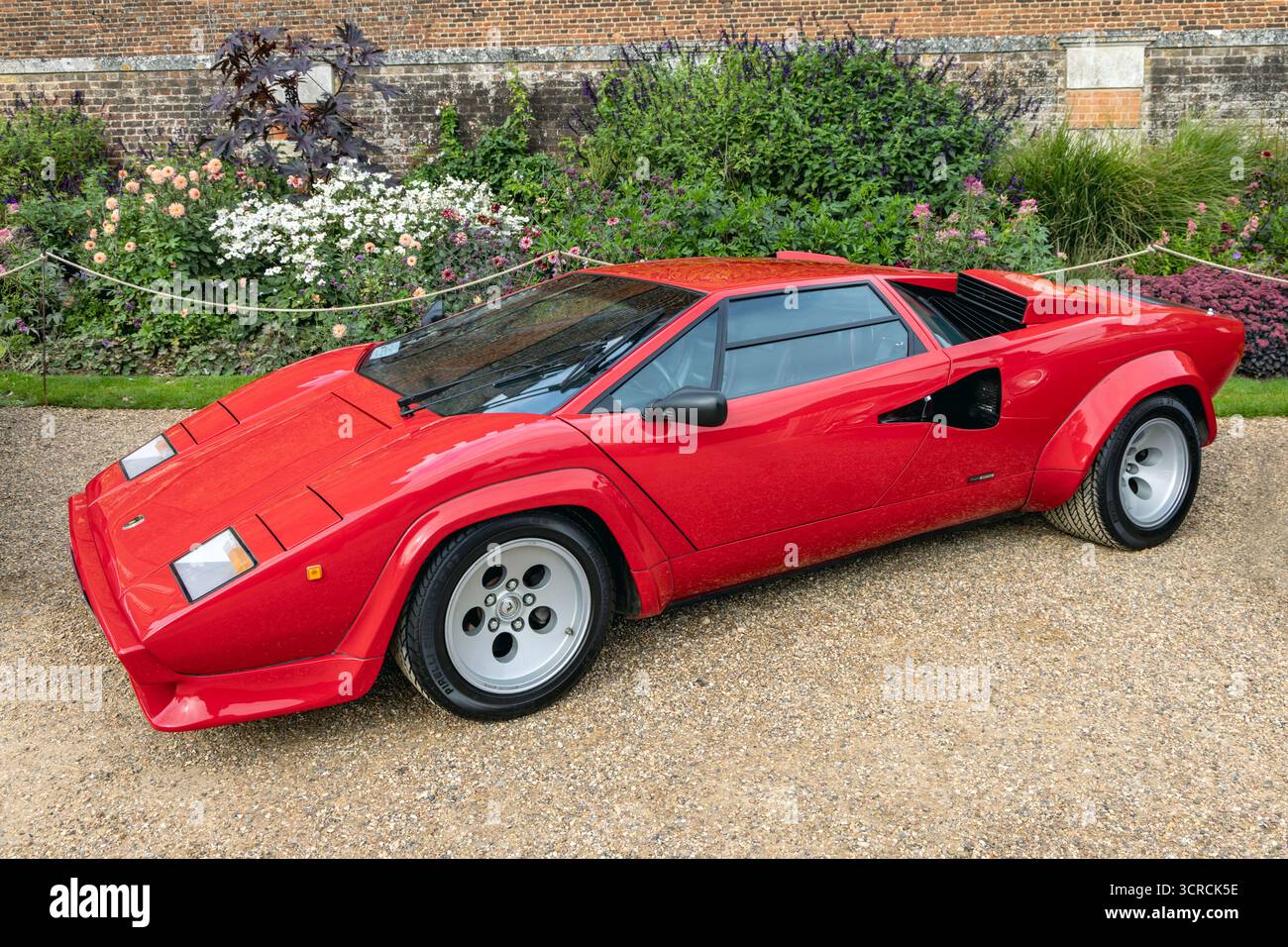 Lamborghini Countach, concours of Elegance 2025, Hampton court Palace, Londres, Royaume-Uni Banque D'Images