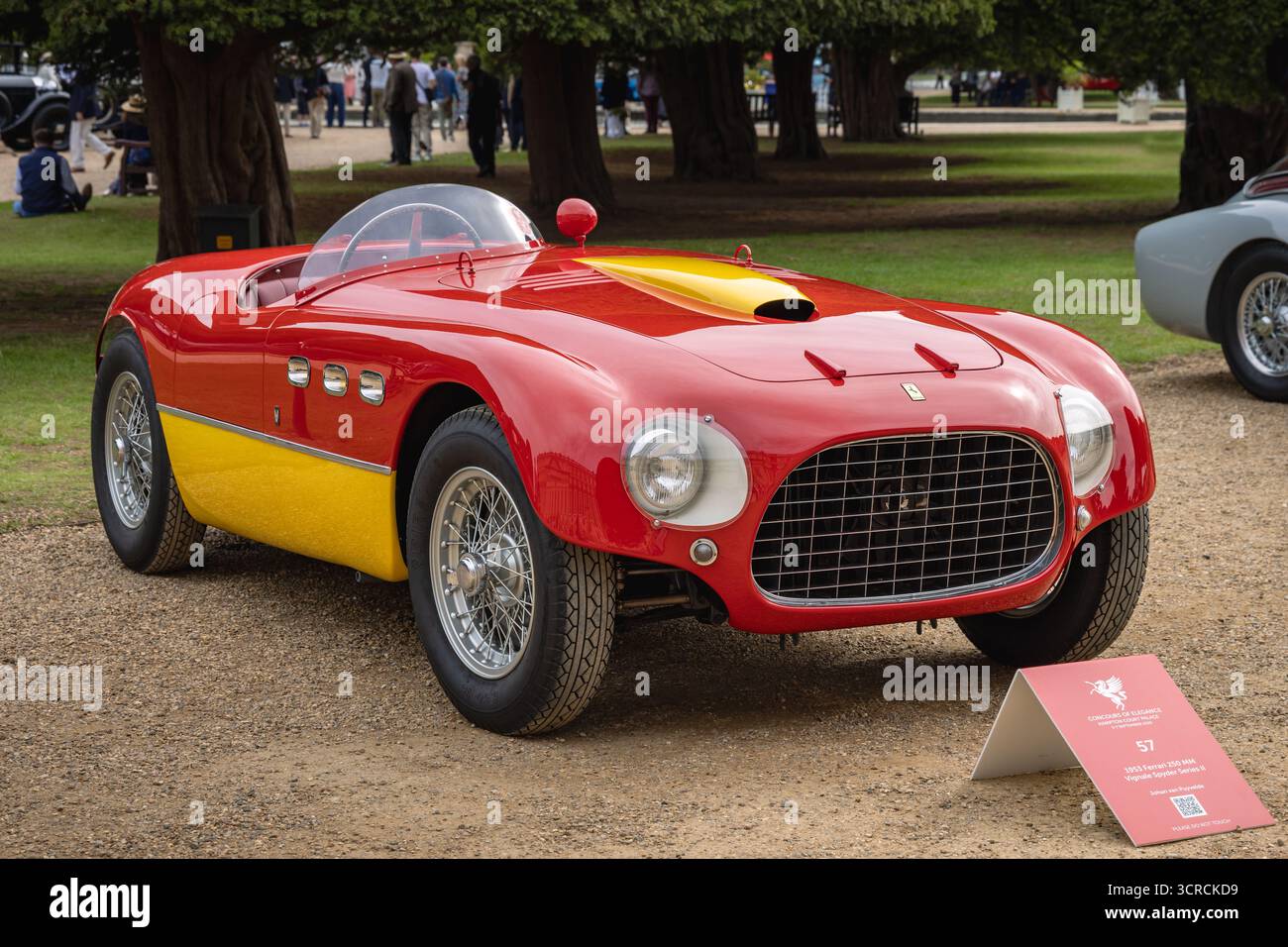 1953 Ferrari 250 MM Vignale Spyder Series II , concours of Elegance 2025, Hampton court Palace, Londres, Royaume-Uni Banque D'Images