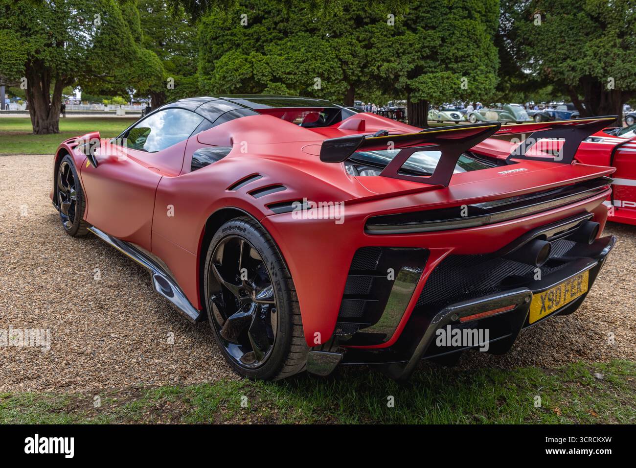 2025 Ferrari SF90 XX , concours of Elegance 2025, Hampton court Palace, Londres, Royaume-Uni Banque D'Images