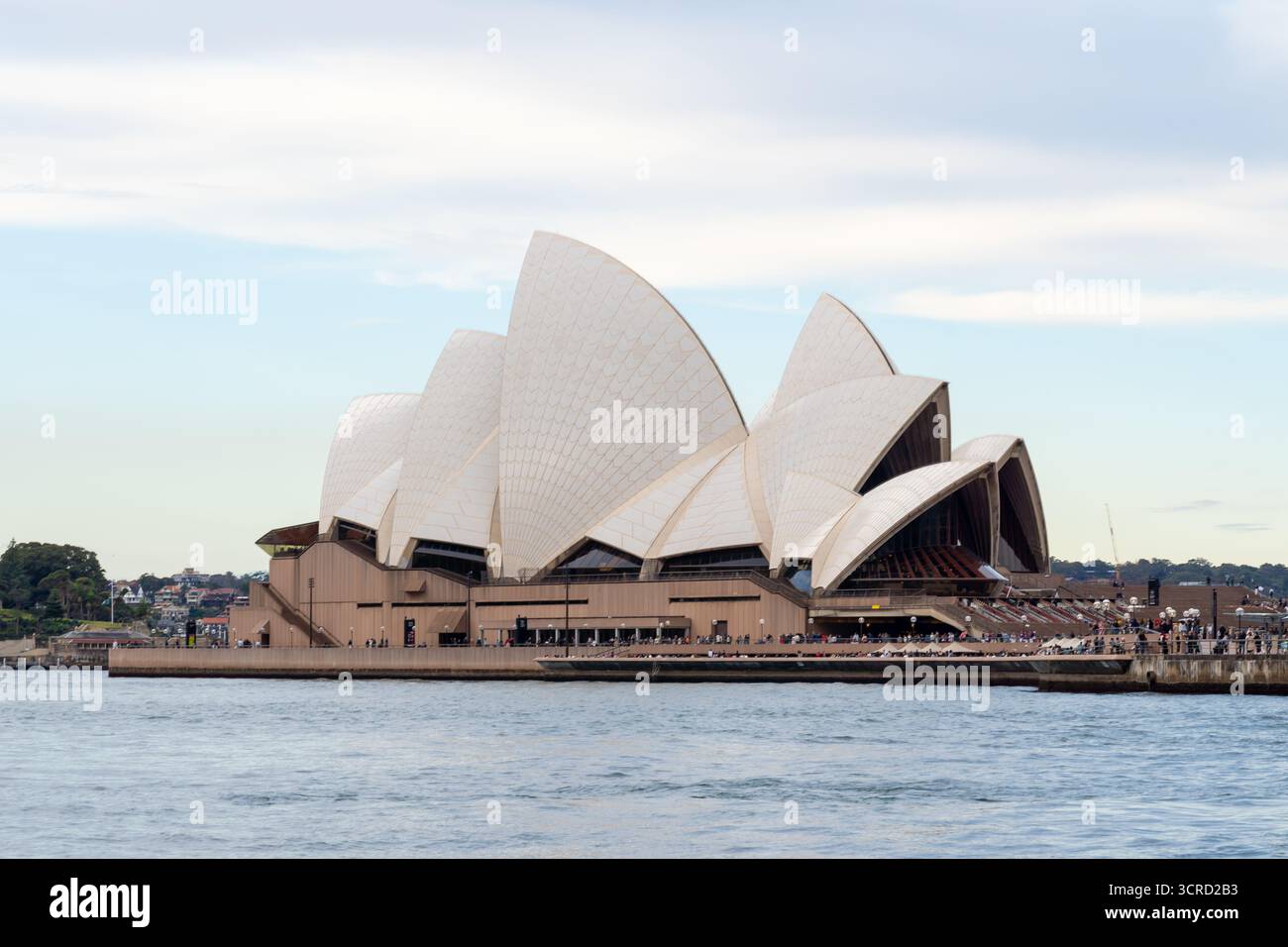 Visiteurs visitant l'Opéra de Sydney à Sydney, NSW, Australie. Banque D'Images