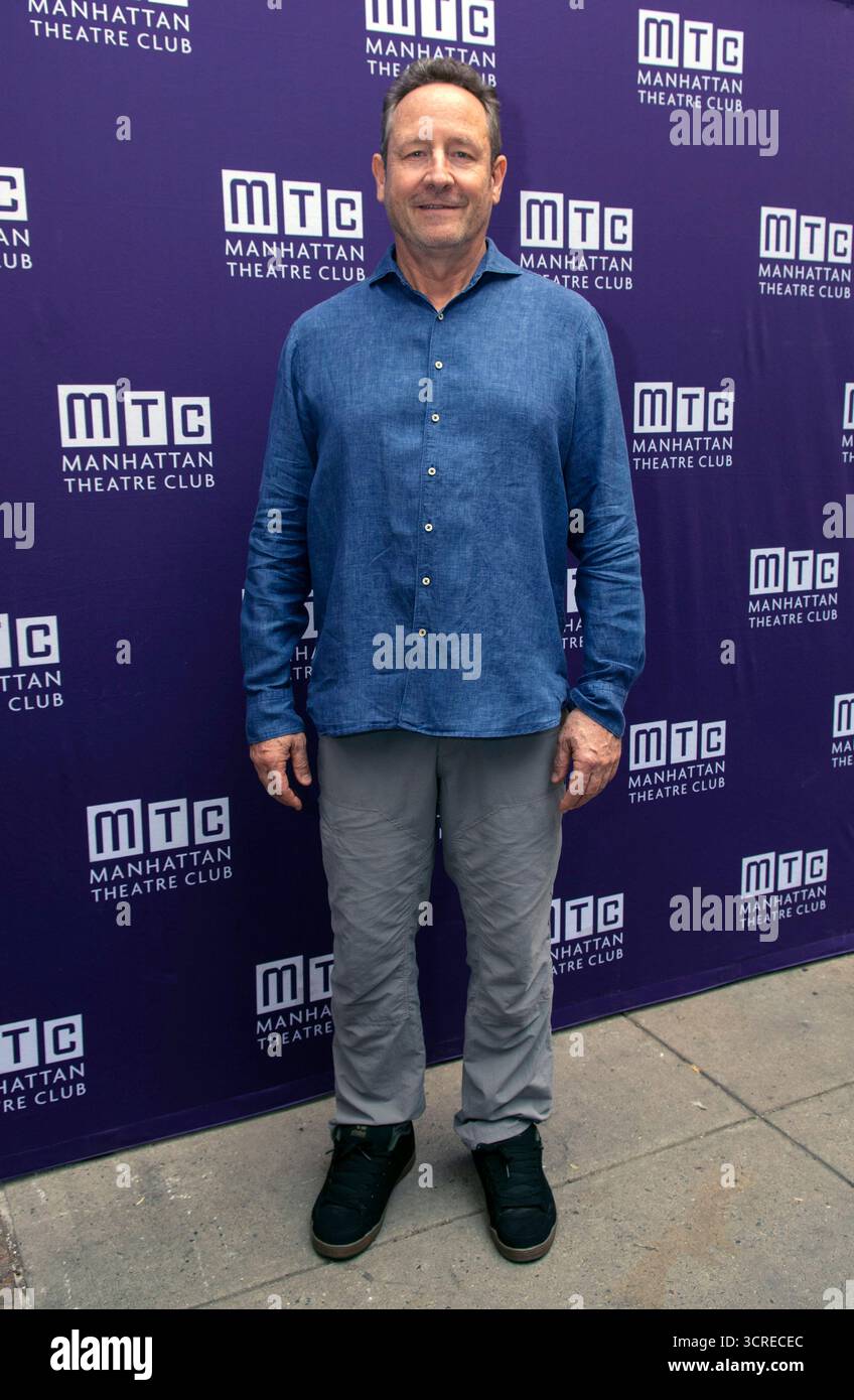 29 septembre 2025, New York, NY, États-Unis : Sam Robards assiste à la soirée d'ouverture de 'Punch' à Broadway. Tenue au Samuel J. Friedman Theatre à New York. Photo image Press/Zuma Press. 29 septembre 2025. (Crédit image : © photo image Press via ZUMA Press Wire) USAGE ÉDITORIAL SEULEMENT ! Non destiné à UN USAGE commercial ! Banque D'Images