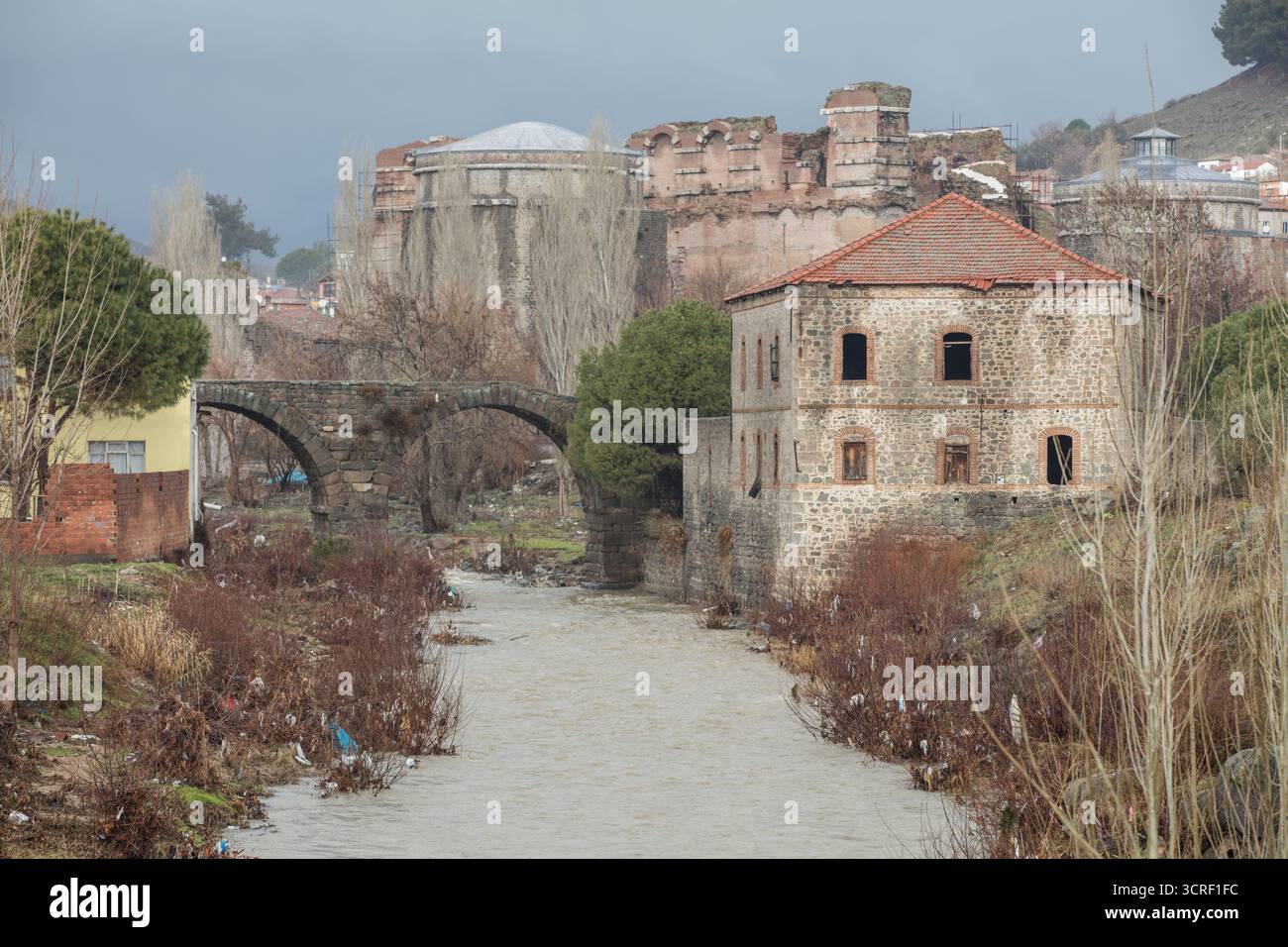 Ville antique de Bergama à Izmir en Turquie, Acropole historique, Ruines hellénistiques, Théâtre antique et Paysage archéologique Banque D'Images