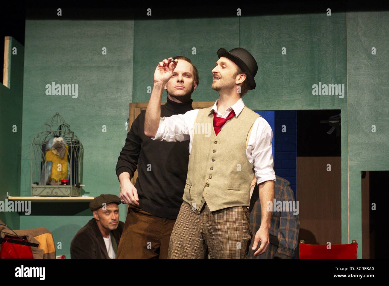 Thilo Herrmann (Professeur Marcus), Henning Wolff (Louis Harvey), LADYKILLERS, répétition photo le 29/09/2025 au Berliner Kriminaltheater, Berlin, premi Banque D'Images