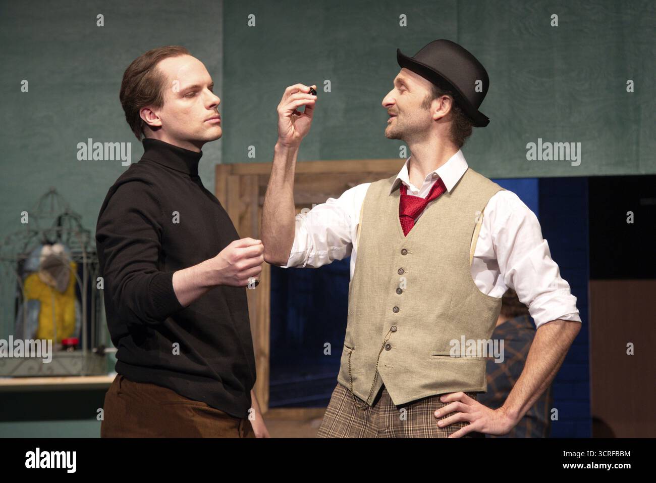 Thilo Herrmann (Professeur Marcus), Henning Wolff (Louis Harvey), LADYKILLERS, répétition photo le 29/09/2025 au Berliner Kriminaltheater, Berlin, premi Banque D'Images