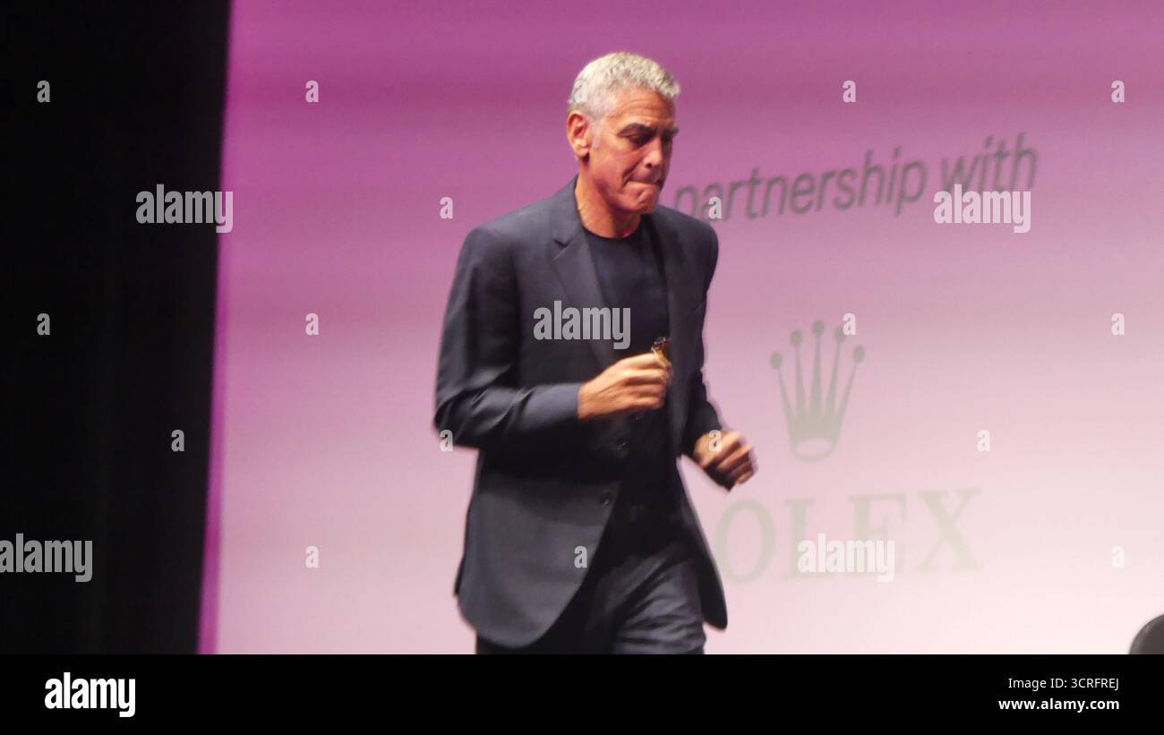 NYFF63, film Society of Lincoln Center, Alice Tully Hall, 1941 Broadway at W 65th, New York, NY USA. 30 septembre 2025. Suivant le prémere de son dernier film « Jay Kelly » au 63ème Festival du film de New York, le réalisateur Noah Baumbach est rejoint lors d’une séance de questions-Réponses par les acteurs George Clooney, Laura Dern, Bill Crudup, Riley Keough, Grace Edwards, Stacy Keach, Patrick Wilson, Jim Broadbent et Eve Hewson. Crédit : ©Julia Mineeva/EGBN News/Alamy Live News Banque D'Images