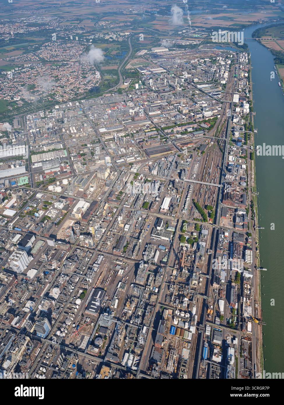 VUE AÉRIENNE. BASF Ludwigshafen, sur la rive gauche du Rhin, est la plus grande usine chimique du monde. Rhénanie-Palatinat, Allemagne. Banque D'Images