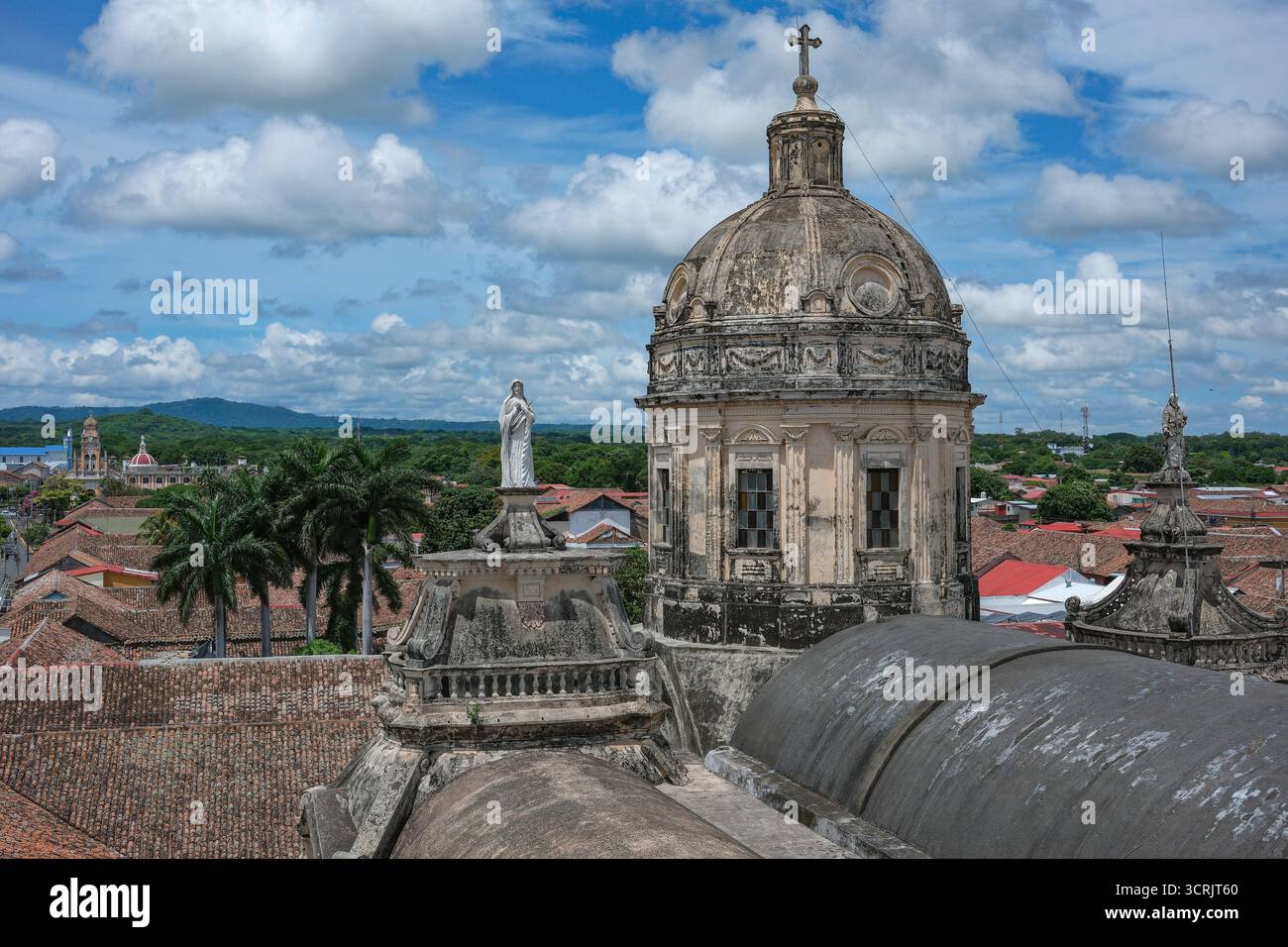 Grenade, Nicaragua - 1er octobre 2025 : Église notre-Dame de la Miséricorde à Grenade, Nicaragua. Banque D'Images