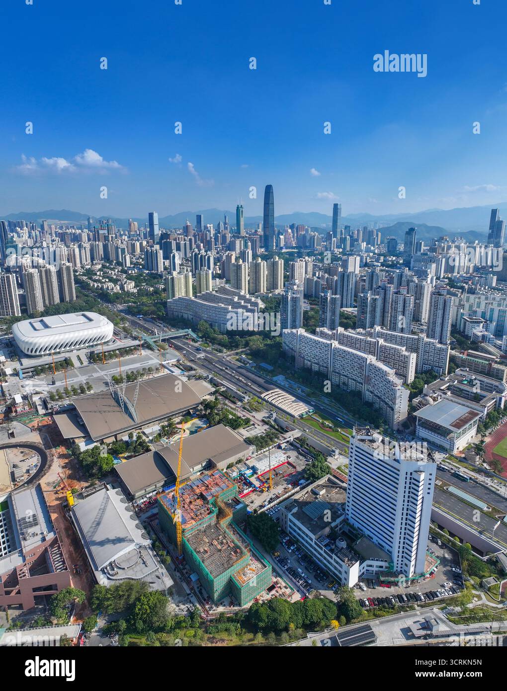 Photographie aérienne du gymnase du centre sportif de Shenzhen dans le district de Futian, Shenzhen, province du Guangdong Banque D'Images