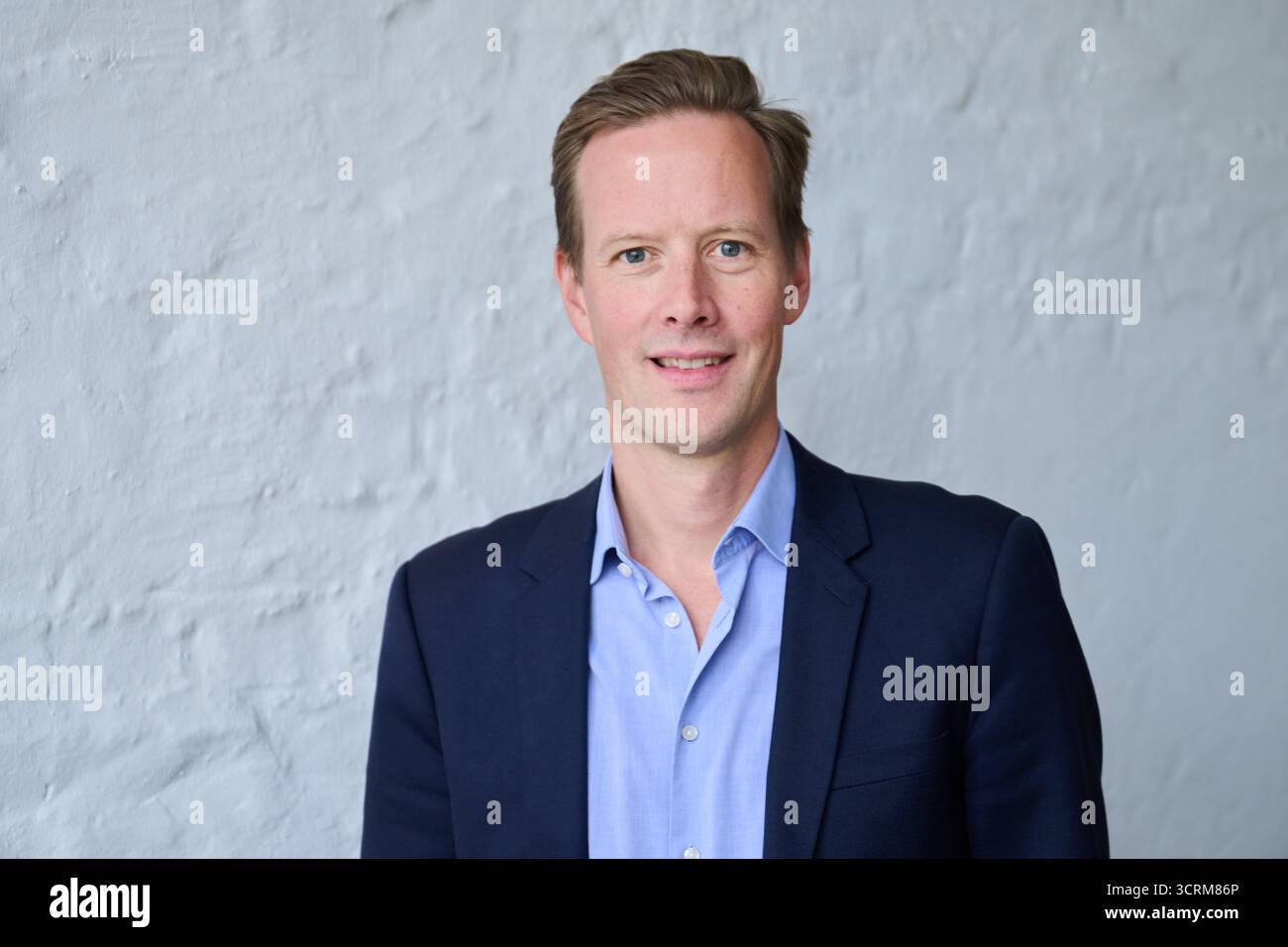 Berlin, Allemagne. 1er octobre 2025. Roman Portack, directeur général du Conseil de presse allemand, se tient devant l'interview accordée à l'agence de presse allemande dpa dans le bâtiment du Conseil de presse. Crédit : Annette Riedl/dpa/Alamy Live News Banque D'Images