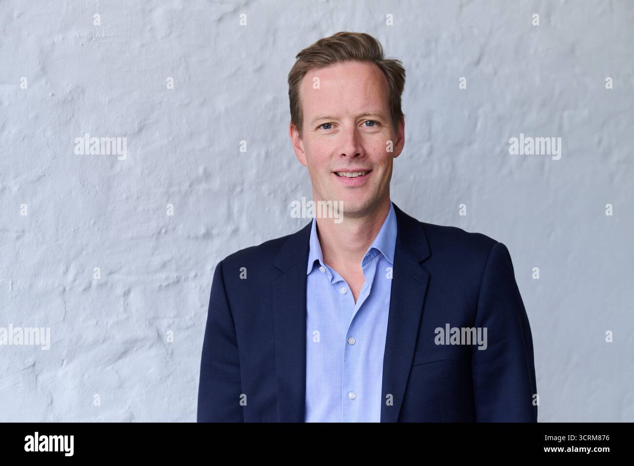 Berlin, Allemagne. 1er octobre 2025. Roman Portack, directeur général du Conseil de presse allemand, se tient devant l'interview accordée à l'agence de presse allemande dpa dans le bâtiment du Conseil de presse. Crédit : Annette Riedl/dpa/Alamy Live News Banque D'Images
