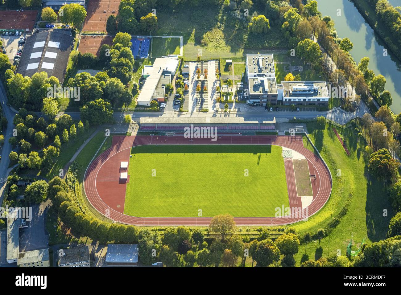 Vue aérienne, stade de football Jahnstadion, centre de réhabilitation Bad Hamm, centre, Hamm, région de la Ruhr, Rhénanie du Nord-Westphalie, Allemagne, DE, Europe, footb Banque D'Images