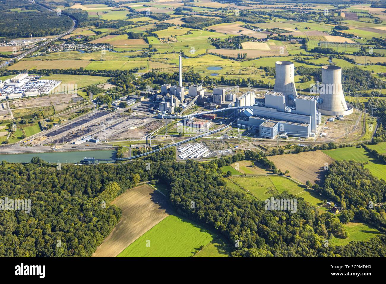 Vue aérienne, centrale électrique RWE Westfalen, prairies et champs agricoles, vue lointaine, Eilmsen, Welver, région de la Ruhr, Rhénanie du Nord-Westphalie, Allemagne, DE Banque D'Images