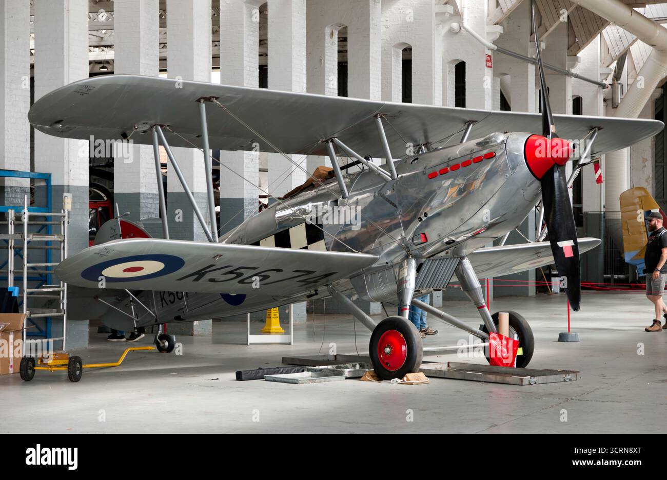 Hawker Fury Mk1, K5675, peint dans les couleurs de l'escadron 43, exposé statique à l'IWM Duxford Banque D'Images