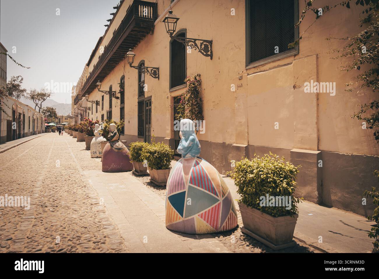 Art de rue coloré et architecture coloniale à Lima, Pérou. Banque D'Images
