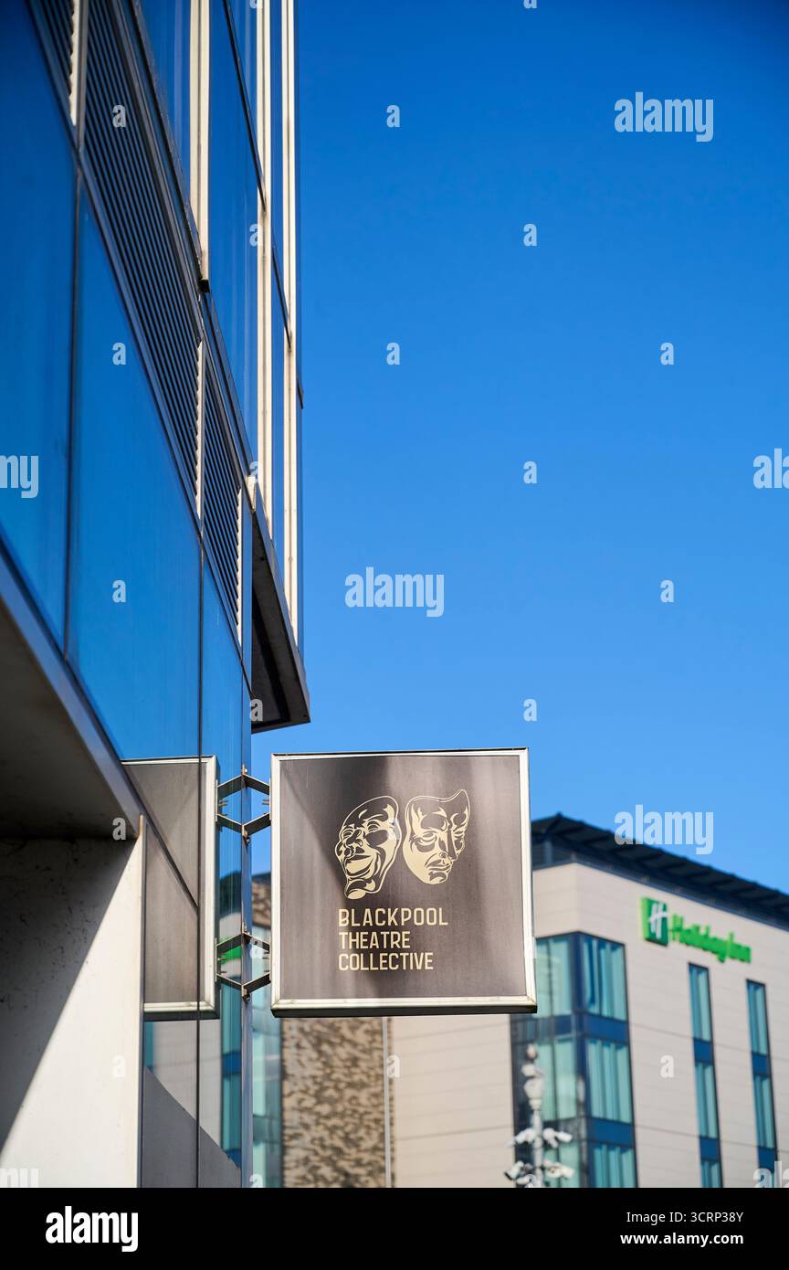 Panneau au-dessus de l'entrée du Blackpool Theatre collective Banque D'Images