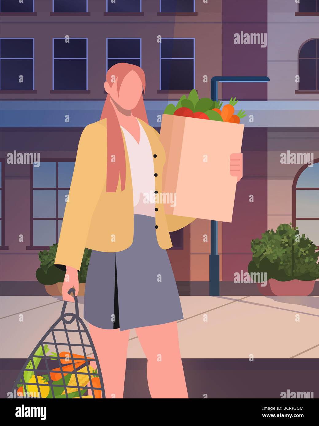 Scène urbaine avec femme tenant le papier et le filet sac d'épicerie rempli de produits frais. Concept de mode de vie sain, de consommation durable et urbain Banque D'Images