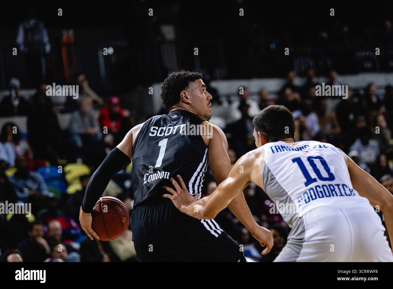 Lors du match de l'Eurocup entre les London Lions et Buducnost voli Podgorica au Copperbox Arena, Londres, le 2 octobre 2025. Buducnost a gagné 86 - 59. Banque D'Images