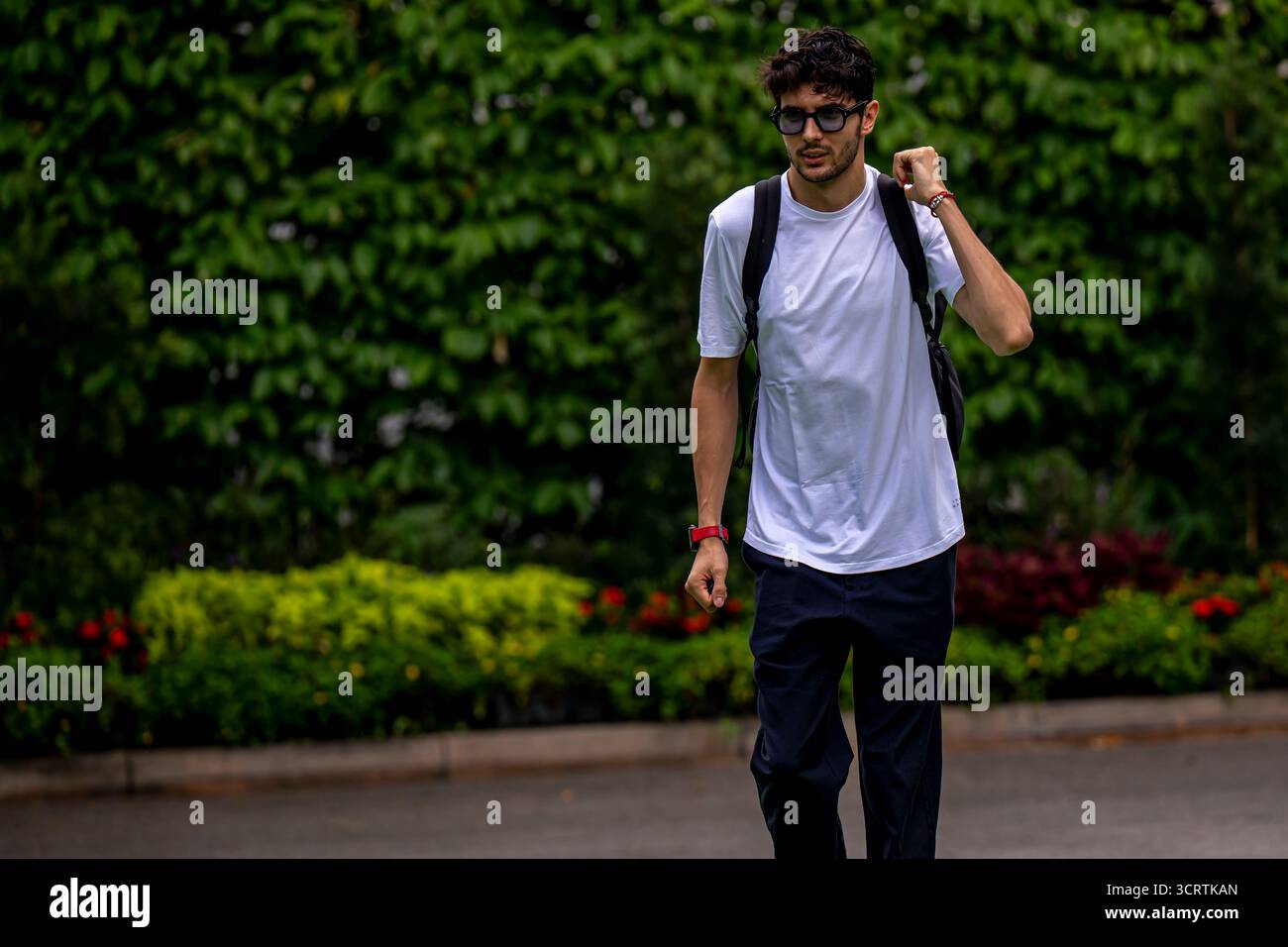 Marina Bay, Singapour, 02 Oct 2025, Esteban Ocon, de France, concourt pour Haas F1. Le Grand Prix de Singapour 2025 The Build Up, qui a lieu à Marina Bay, Singapour. Crédit : Michael Potts/Alamy Live News Banque D'Images