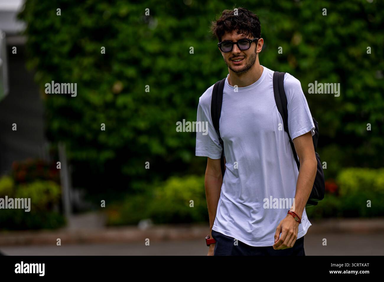 Marina Bay, Singapour, 02 Oct 2025, Esteban Ocon, de France, concourt pour Haas F1. Le Grand Prix de Singapour 2025 The Build Up, qui a lieu à Marina Bay, Singapour. Crédit : Michael Potts/Alamy Live News Banque D'Images