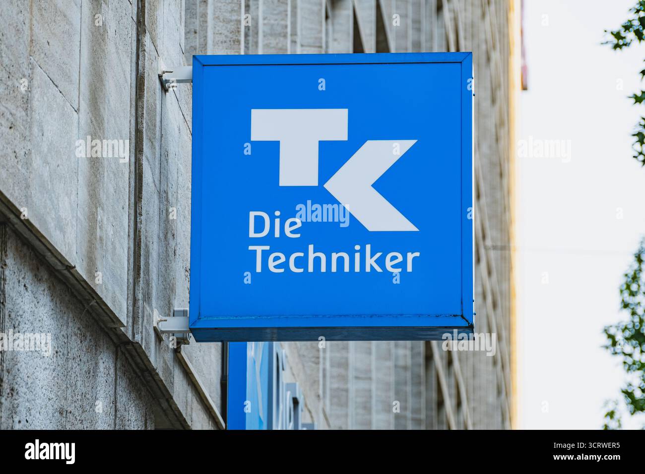 Techniker Krankenkasse, logo de la compagnie d'assurance allemande à l'extérieur d'une succursale située dans le centre de Dusseldorf Banque D'Images