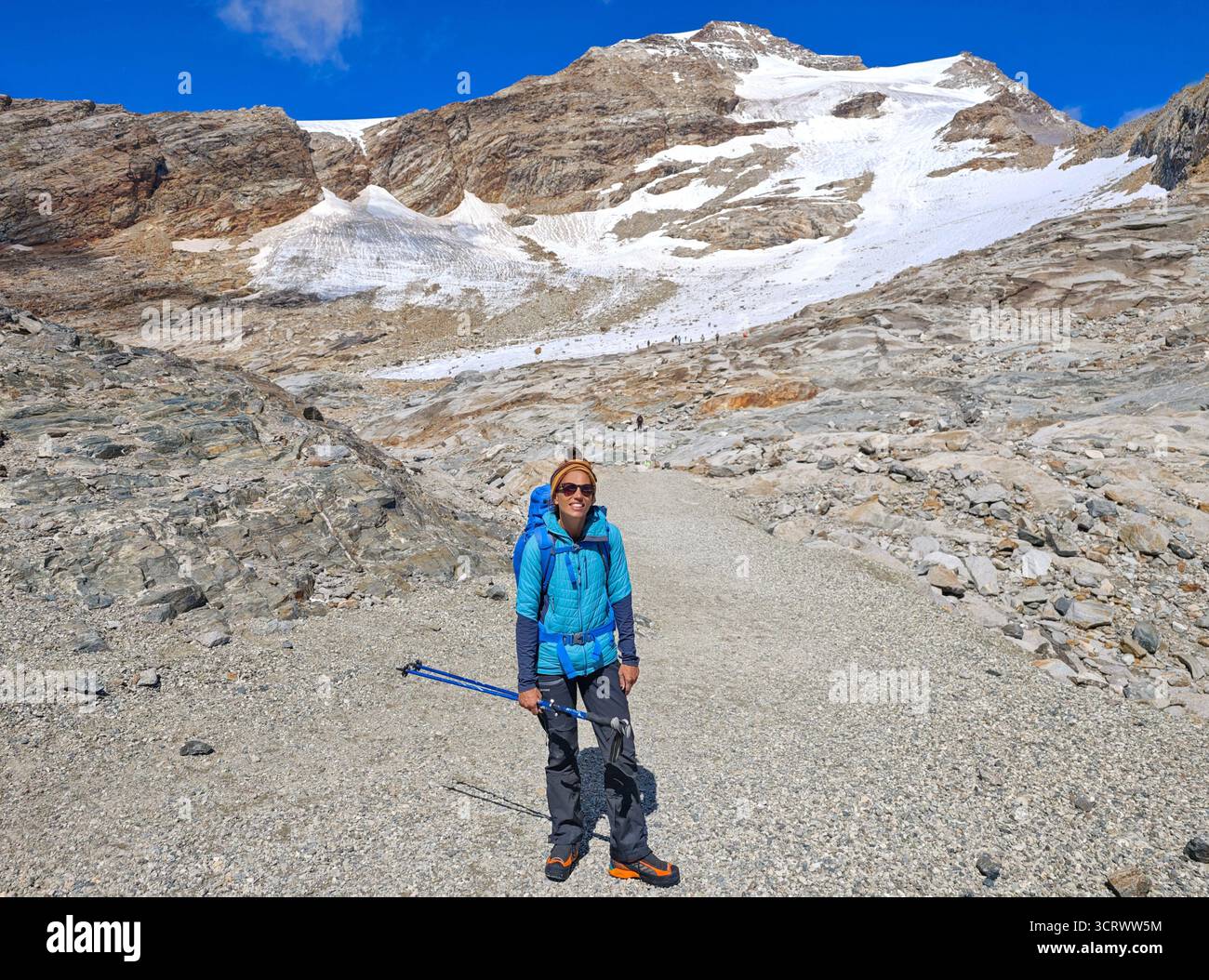 Monte Rosa (Italie) - Une vue sur les montagnes en Valsesia avec Monte Rosa sommet des Alpes, des chemins alpinistes vers Rifugio Modena et Capanna Margherita refuge Banque D'Images