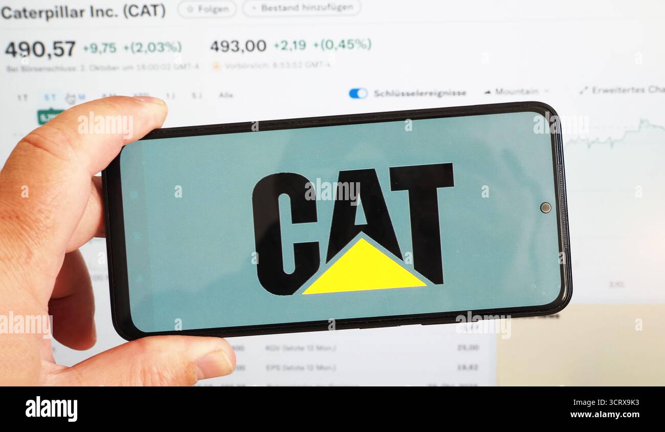 Allemagne - 3 octobre 2025 : dans cette illustration photo, le logo Caterpillar, Inc est affiché sur l'écran d'un smartphone À USAGE ÉDITORIAL EXCLUSIF Banque D'Images