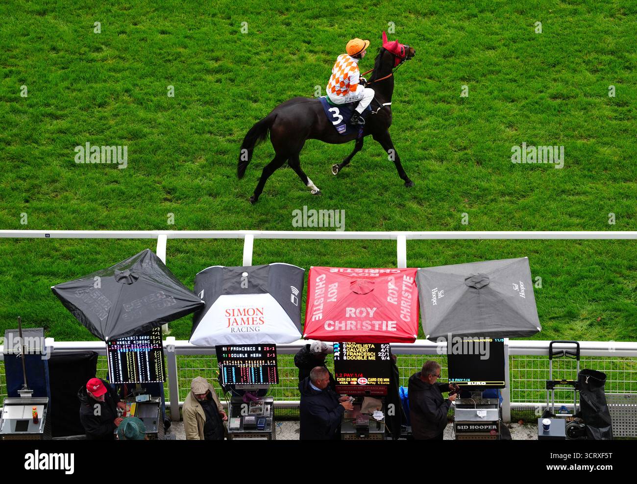 Blazeon Five monté par Rossa Ryan va poster devant le colliers Business Rates experts handicap à l'hippodrome d'Ascot. Date de la photo : vendredi 3 octobre 2025. Banque D'Images