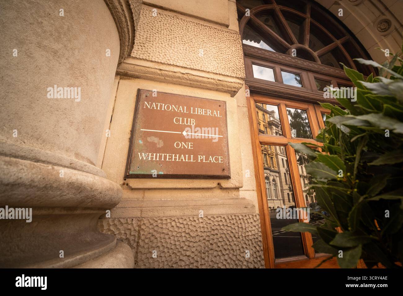 LONDRES - 23 AOÛT 2025 : le National Liberal Club (NLC) est un club privé historique situé au 1 Whitehall place Banque D'Images