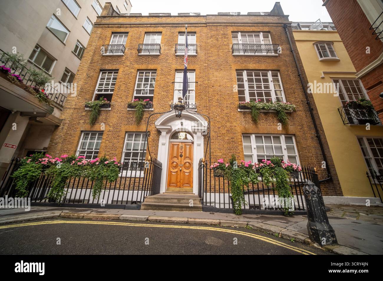 LONDRES - 26 AOÛT 2025 : Royal Ocean Racing Club au 20 St James's place, Mayfair. Club de membres privés dans une maison de ville géorgienne Banque D'Images