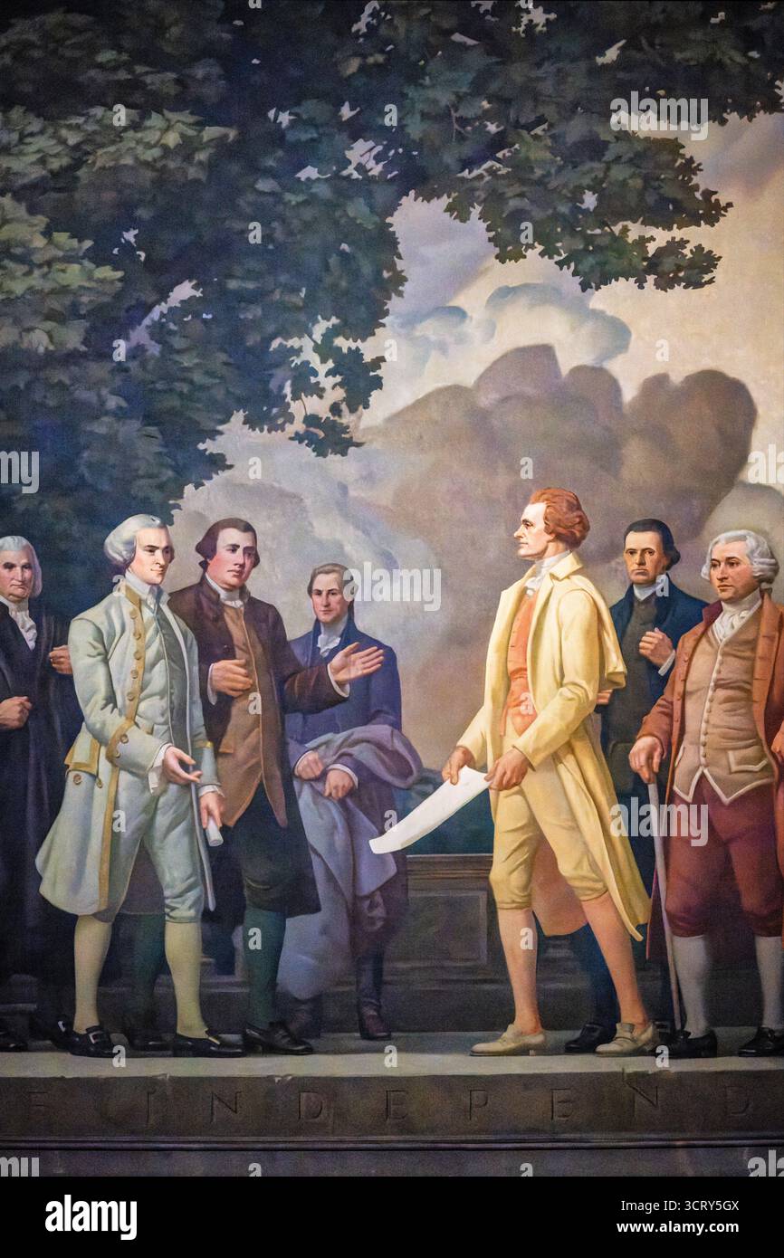 Fresque murale de la Déclaration d'indépendance Archives nationales Washington DC // WASHINGTON DC — la fresque murale de la Déclaration d'indépendance de Barry Faulkner est exposée dans le bâtiment des Archives nationales. Achevé en 1936, le tableau représente le comité de cinq hommes, dont Thomas Jefferson, John Adams et Benjamin Franklin, présentant le premier projet de la Déclaration au deuxième Congrès continental. Les Archives nationales sont le dépositaire officiel des documents fondateurs des États-Unis, tels que la Déclaration d'indépendance, la Constitution et la Déclaration des droits. Cette institution de Washington D.C. pr Banque D'Images