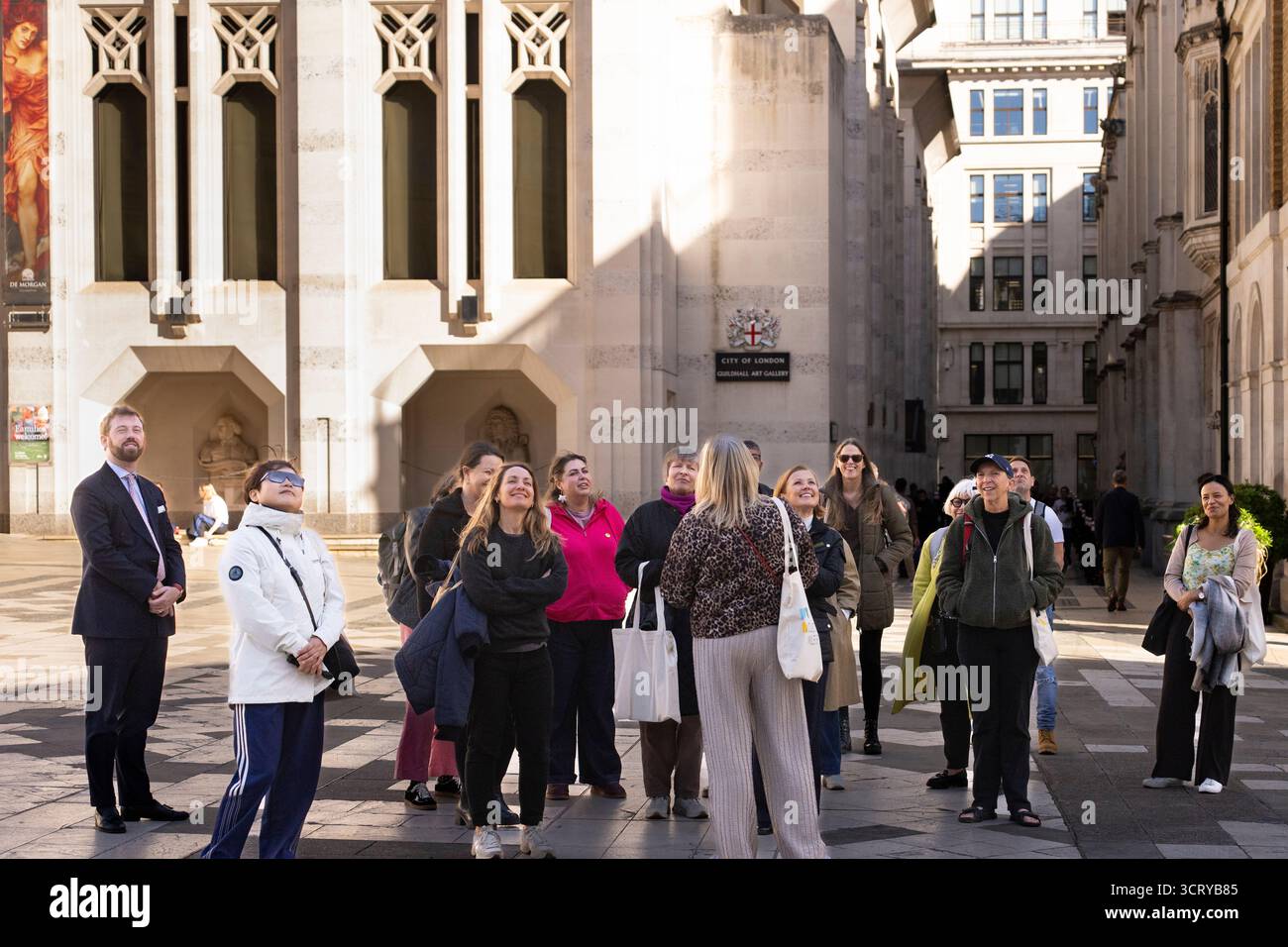 Guildhall Art Gallery à Londres, en profitant d'une visite guidée de la ville historique de Londres. Banque D'Images