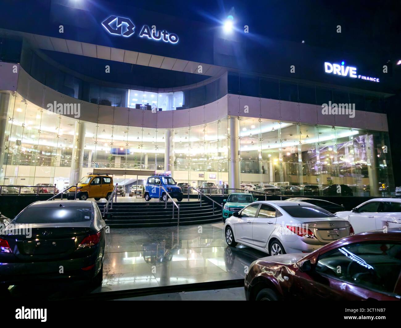 Le Caire, Egypte, septembre 29 2025 : GB Auto est un groupe automobile et de services financiers de premier plan au moyen-Orient et en Afrique, spécialisé dans l'ASEM Banque D'Images Le Caire, Egypte, septembre 29 2025 : GB Auto est un groupe automobile et de services financiers de premier plan au moyen-Orient et en Afrique, spécialisé dans l'ASEM Banque D'Images