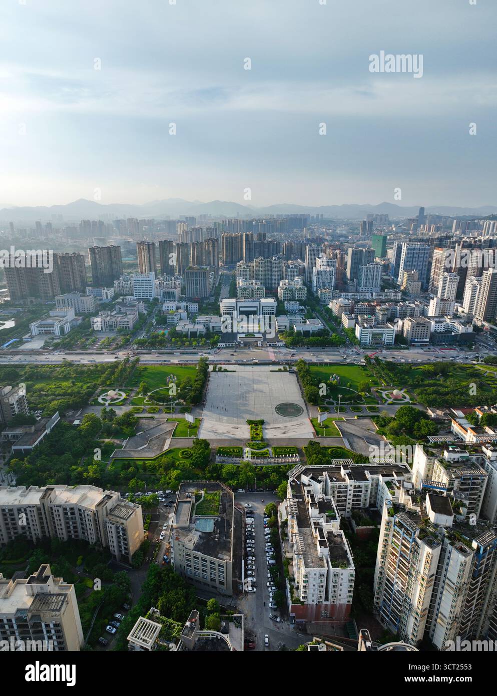 Photographie aérienne de la place municipale dans le district de Huiyang, ville de Huizhou, province du Guangdong Banque D'Images