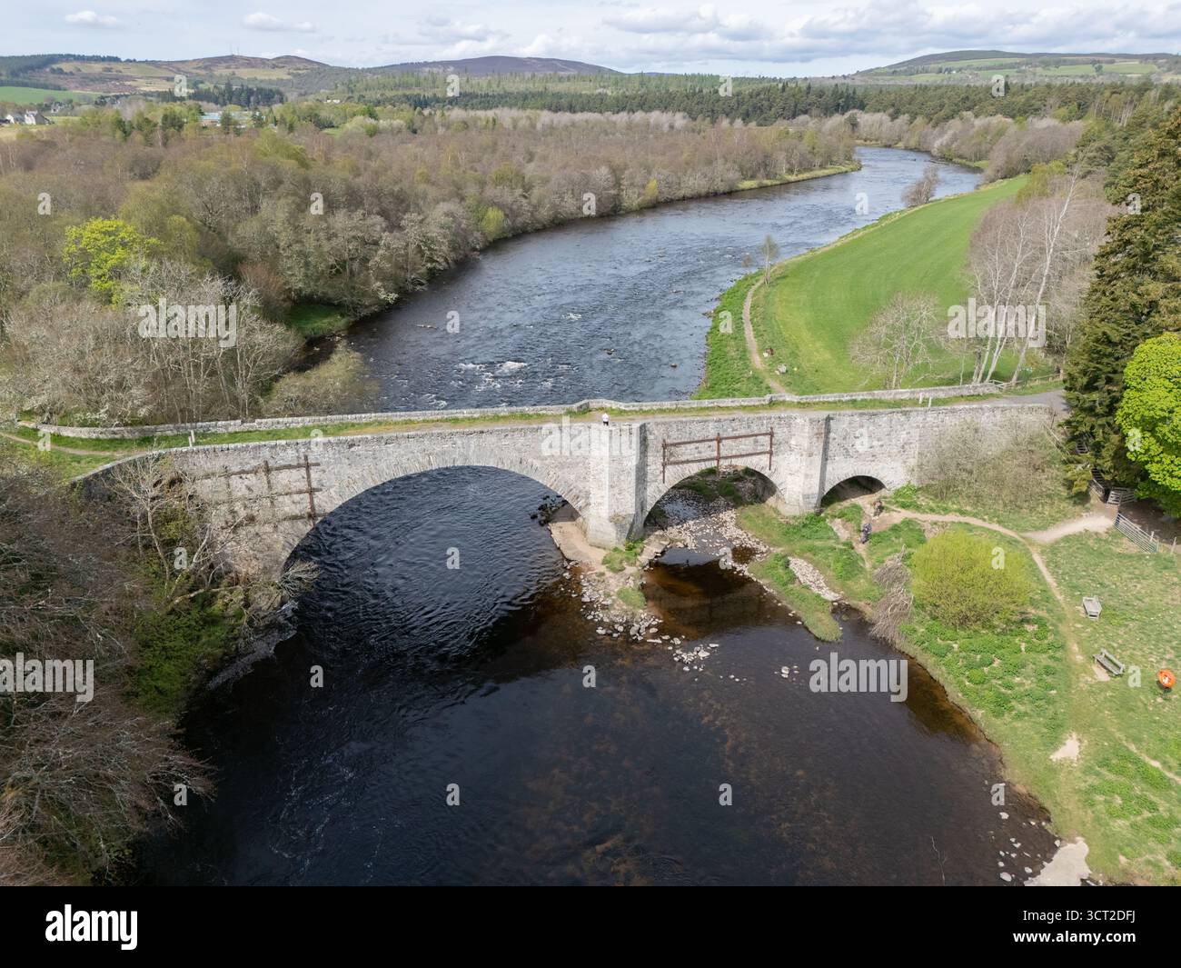 Le Old Spey Bridge à Grantown sur Spey Cairngorms National Park Scotland Banque D'Images