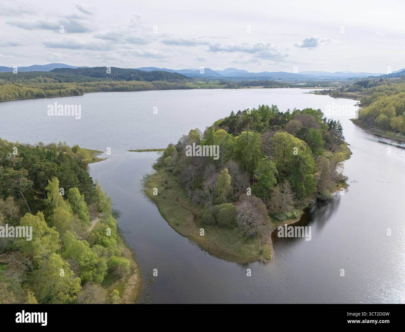 Loch Insh près de Kincraig Bridge Cairngorms National Park Scotland Banque D'Images