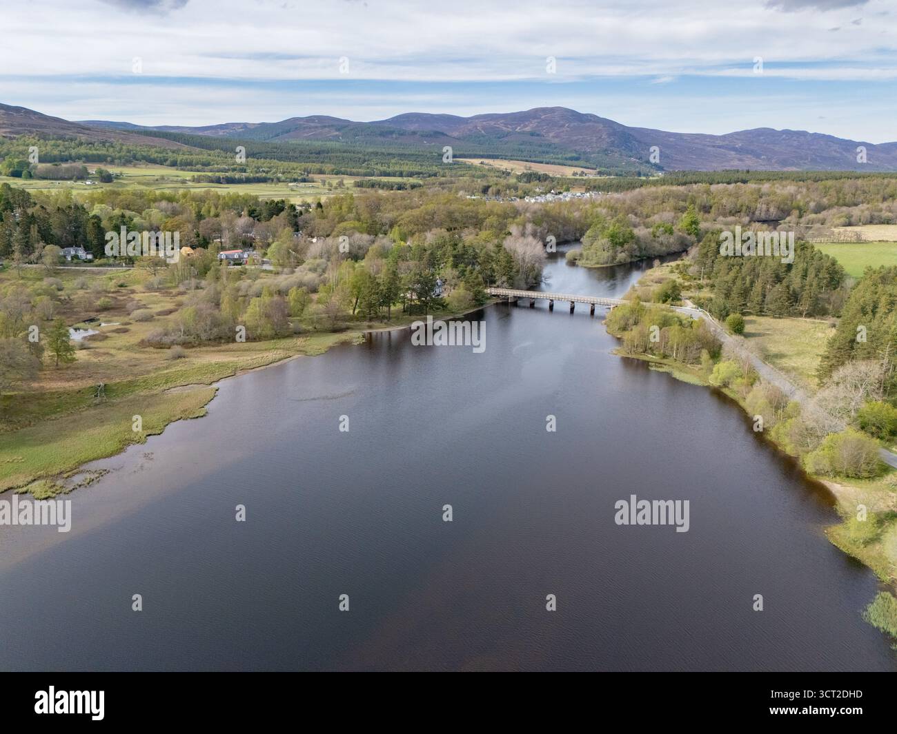 Loch Insh près de Kincraig Bridge Cairngorms National Park Scotland Banque D'Images