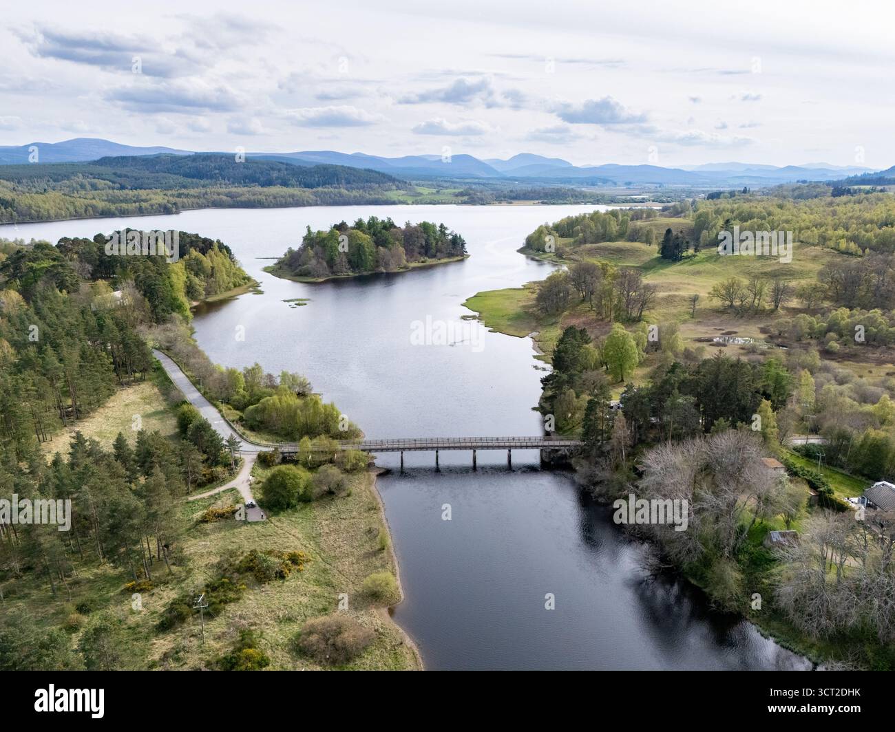 Loch Insh près de Kincraig Bridge Cairngorms National Park Scotland Banque D'Images