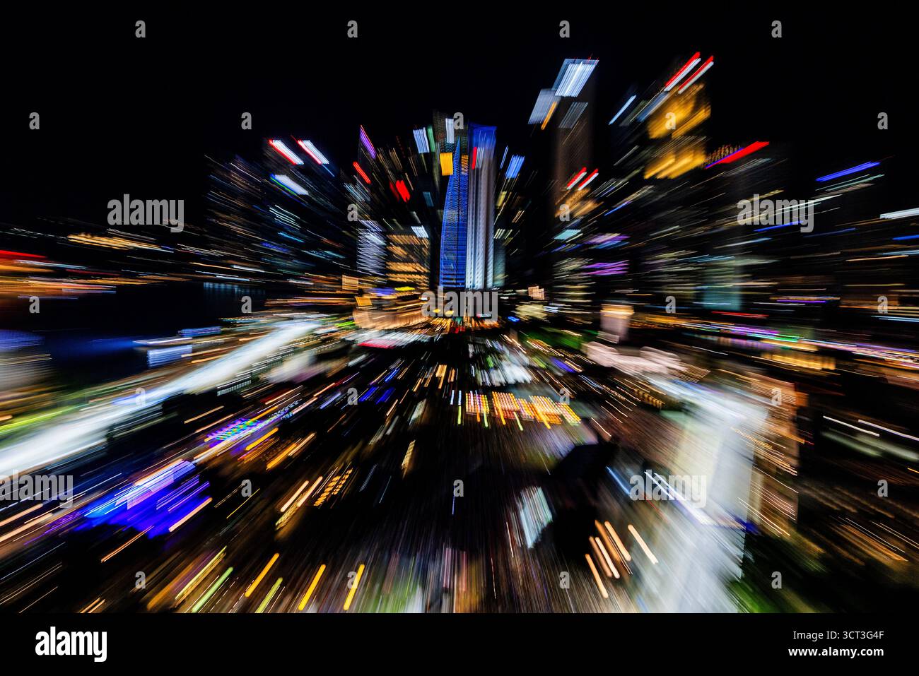 Singapour, Singapour. 04 octobre 2025. Atmosphère du circuit - skyline de Singapour la nuit. 04.10.2025. Championnat du monde de formule 1, Rd 18, Grand Prix de Singapour, Marina Bay Street circuit, Singapour, Journée de qualification. Crédit : James Moy/Alamy Live News Banque D'Images