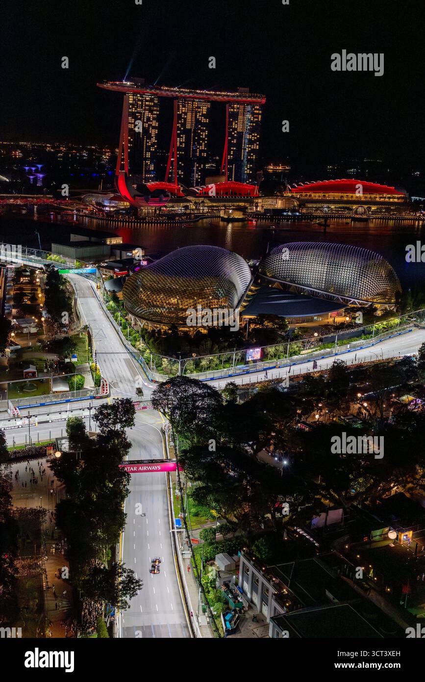 Singapour, Singapour. 04 octobre 2025. Max Verstappen (NLD) Red Bull Racing RB21. 04.10.2025. Championnat du monde de formule 1, Rd 18, Grand Prix de Singapour, Marina Bay Street circuit, Singapour, Journée de qualification. Crédit : James Moy/Alamy Live News Banque D'Images
