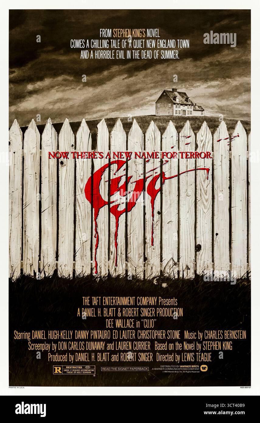 Cujo (1983) réalisé par Lewis Teague et mettant en vedette Dee Wallace, Danny Pintauro et Daniel Hugh-Kelly. Un enragé Bernard piège une mère et son fils à l'intérieur de leur voiture lors d'une terrifiante canicule. Photographie d'une affiche originale américaine d'une feuille de 1983 présentant une œuvre d'art de Robert Tanenbaum À USAGE ÉDITORIAL EXCLUSIF. Crédit : BFA / Warner Bros Banque D'Images