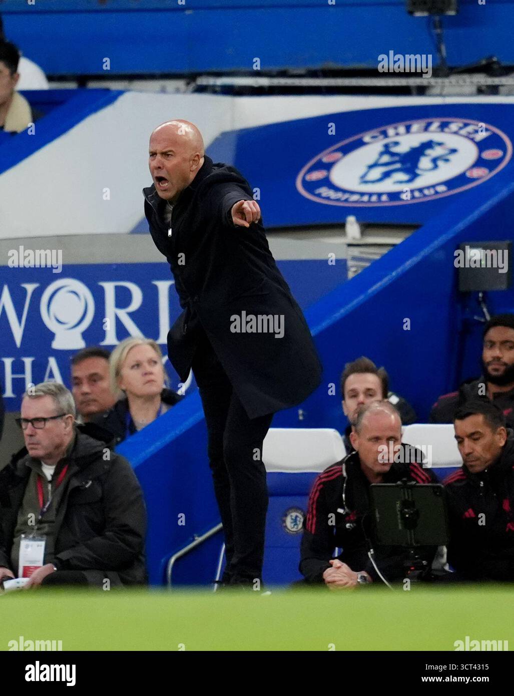 L'entraîneur de Liverpool, Arne Slot, lors du match de premier League à Stamford Bridge, Londres. Date de la photo : samedi 4 octobre 2025. Banque D'Images