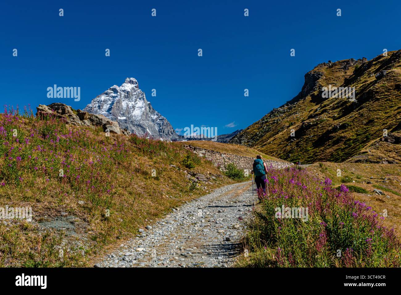 De Cervinia à Cheneil, une charmante ville de la commune de Valtournenche Banque D'Images
