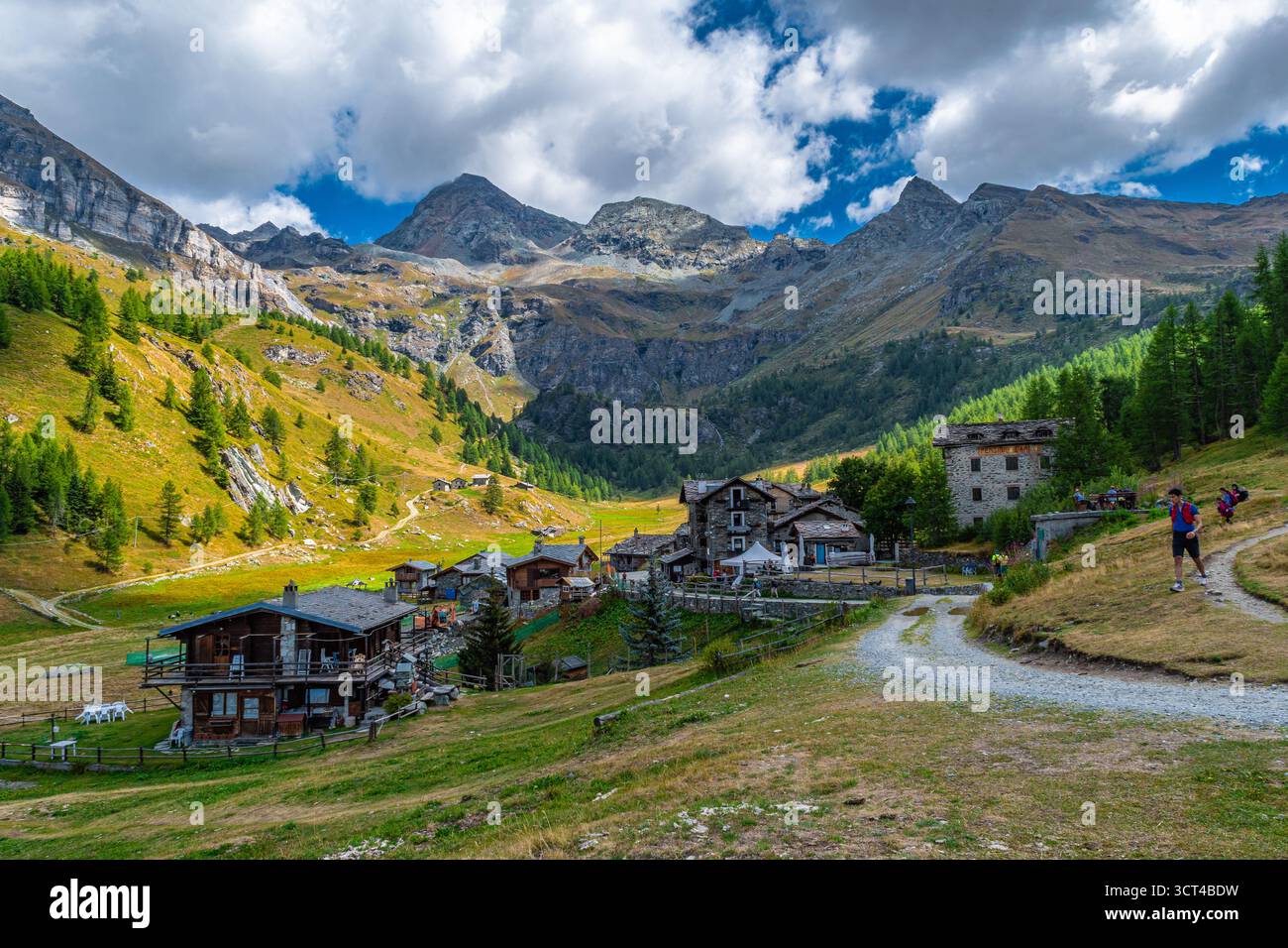 De Cervinia à Cheneil, une charmante ville de la commune de Valtournenche Banque D'Images