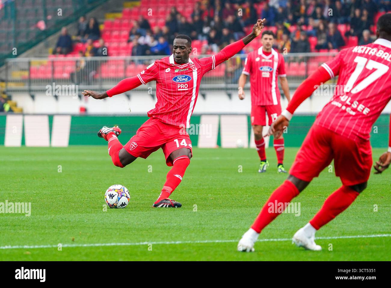 Monza, Italie. 04 octobre 2025. Pedro Obiang pendant le championnat italien Serie A match de football entre l'AC Monza et l'US Catanzaro1929 le 4 octobre 2025 au U-Power Stadium de Monza, Italie - photo Alessio Morgese/DPPI crédit : DPPI Media/Alamy Live News Banque D'Images
