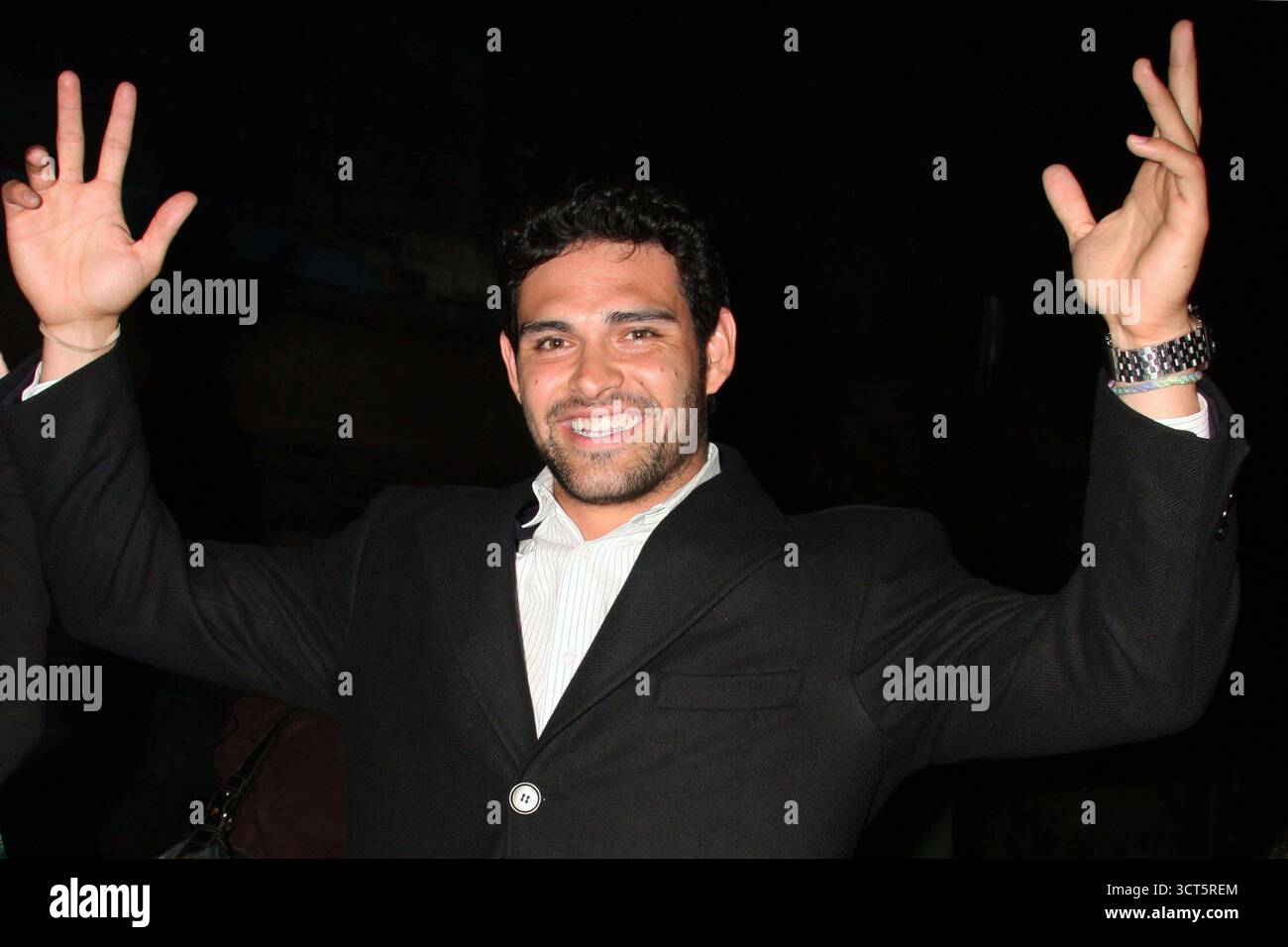 Mark Sanchez, le quarterback des jets de New York, visite en coulisses le casting de Billy Elliot the musical après avoir assisté au spectacle de Broadway à l'Imperial Theatre de New York le 16 février 2010. Crédit photo : Henry McGee/MediaPunch Banque D'Images