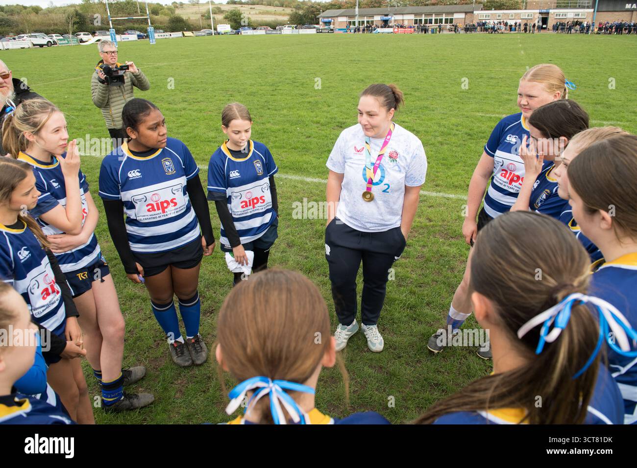 RFU, Rugbyfest 2025, Mansfield Rugby Club, Mansfield, Nottinghamshire, Angleterre, Royaume-Uni 5 octobre 2025. Coupe du monde de rugby féminin, élite Angleterre Red Rose et vainqueur de la Coupe du monde, Amy Cokayne lors d'un événement de rugbyfest au club de rugby de Mansfield. Cet événement public spécial au club de rugby verra Amy s’impliquer dans une session de questions et réponses, interagir avec les joueurs juniors dans leur entraînement et leur coaching et des interviews avec les médias. Crédit : Alan Beastall/Alamy Live News Banque D'Images