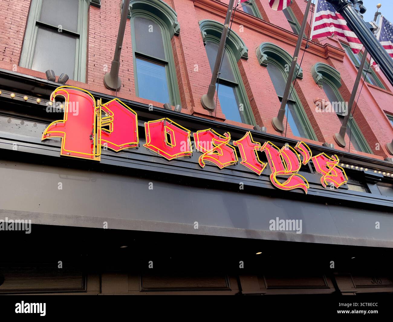 Posty’s Nashville est le dernier bar de Broadway by Post Malone. Le bar dispose d'un espace avec une scène en direct et un bar et grill proposant des sports. Banque D'Images