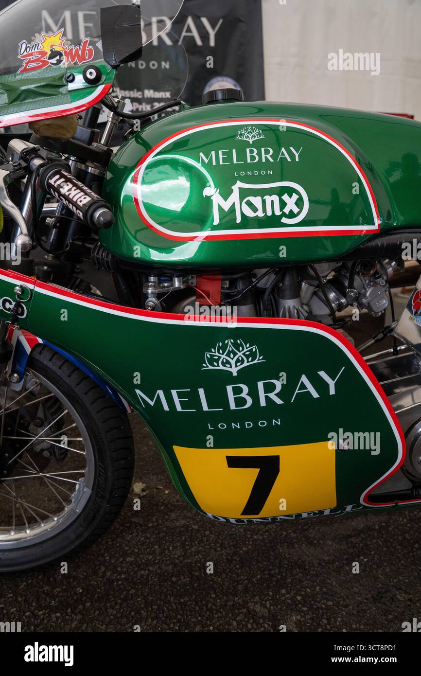 Green Melbray moto de course numéro 7 à l'événement de sport automobile de l'île de Man Banque D'Images